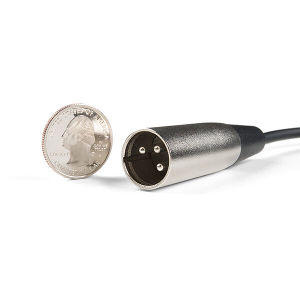 DMX-Kabel mit dreipoligem XLR-Stecker fuer die Lichtsteuerung