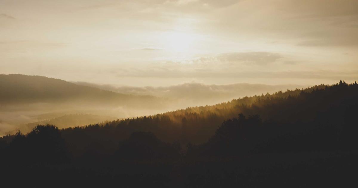 Table de mixage numérique Soundcraft Si Performer 2 avec module DMX optionnel installé, vue de dessus en situation de régie.