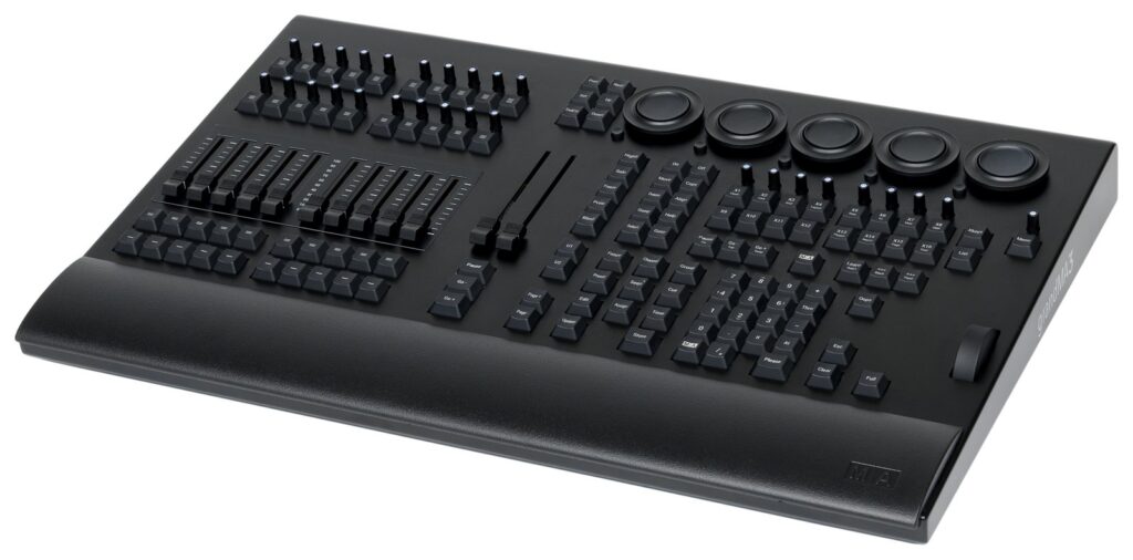 MA Lighting grandMA3 onPC command wing
